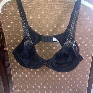 Wacoal Soft Embrace Underwire Bra in Size 36B